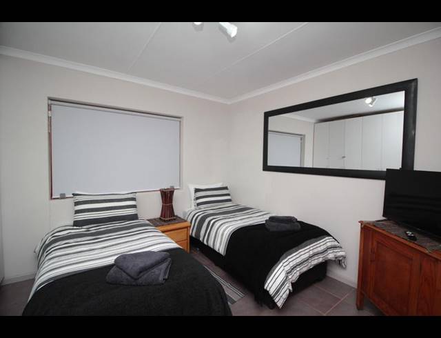 3 BEDROOM HOUSE FOR SALE IN FRAAIUITSIG